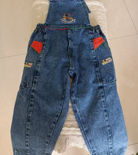 【儿童二手服装】背带牛仔裤，尺码110-1...