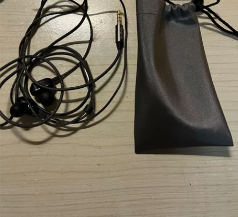 唐麦A8 有线耳机 只用过三次 便宜甩卖了...