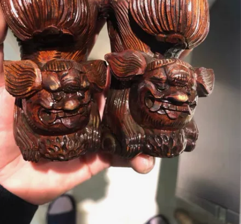 全品木雕狮子一对 感兴趣的话点“我想要”和...