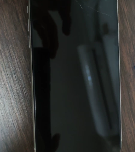 苹果11，64g美版，外屏碎能触屏，无断触...