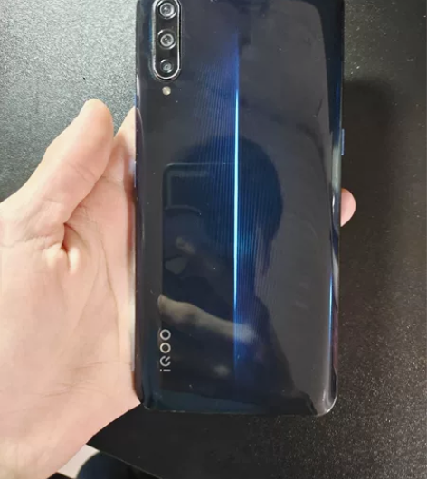 VIVO QIOO一代 骁龙855 8+1...
