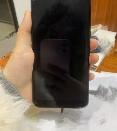 荣耀7x 4+64   屏幕瑕疵但是不影响...