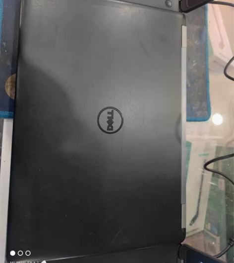 戴尔笔记本，配置i5处理器，8 G内存，2...