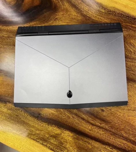 外星人17r4笔记本 配置如图 用的很爱惜...