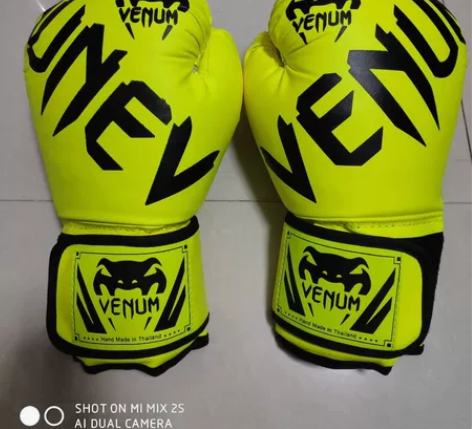 毒液拳击训练手套 带网格透气性好 全新包邮...