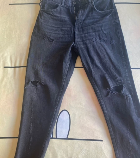 出售自穿ZARA正品裤子。多购可优惠 感兴...