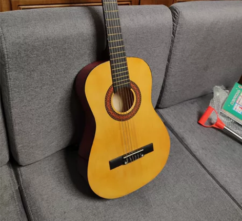 9成新吉他,200元包邮 感兴趣的话点“我...