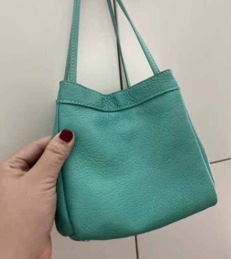 东大门豆腐包，手提包。缇芙妮蓝。 感兴趣的...