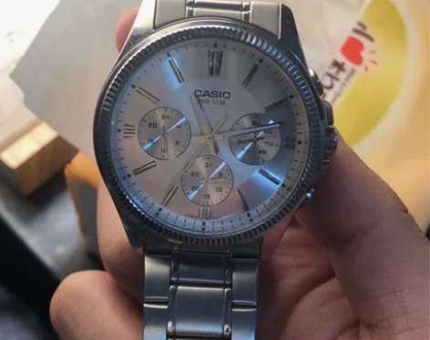 卡西欧石英表 表带有磨损 其他地方几乎99...