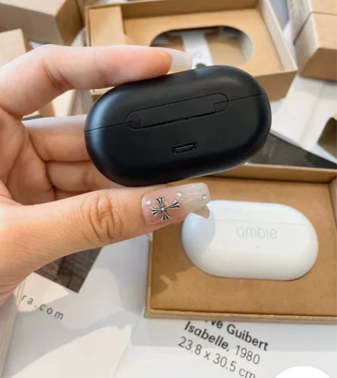 全新，黑白2个色，ambie华强北同款蓝牙...
