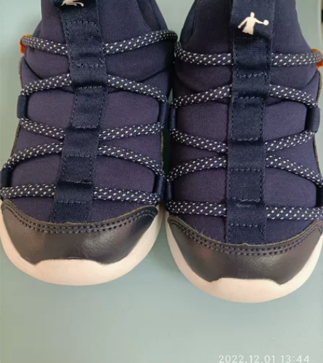 乔丹四季鞋！95新！无破损无污渍！ 感兴趣...