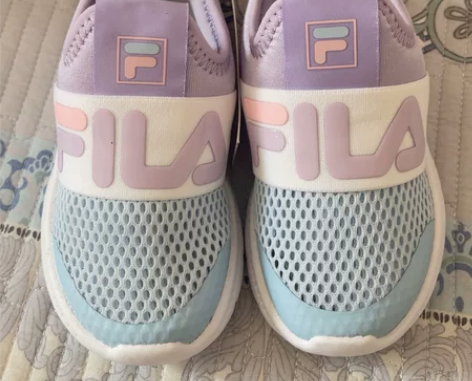 斐乐全新女宝宝夏季运动鞋。 感兴趣的话点“...