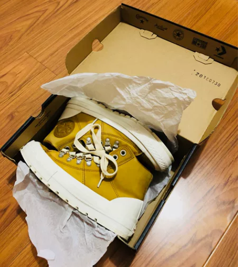 匡威 99成新，非常新的，仅穿过一次，已洗...