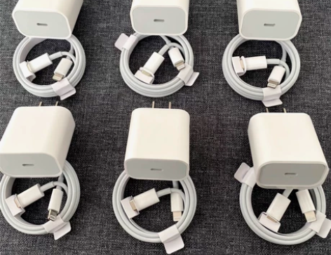 处理一批富士康20w快速充电器苹果12，1...