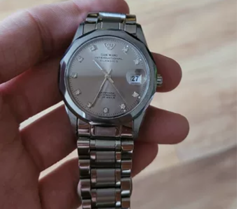 自己戴的天王手表,低价出购,价格私信可再议...