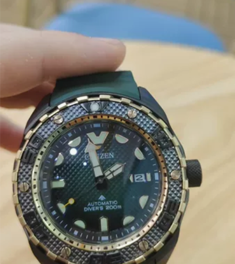 西铁城超级钛绿蟒NB6006，11月得物购...
