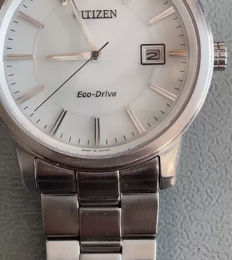 西铁城光动能手表，型号BM 6471 －5...