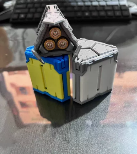 最新款导弹仓三角电池储存盒，滑动打开。非常...