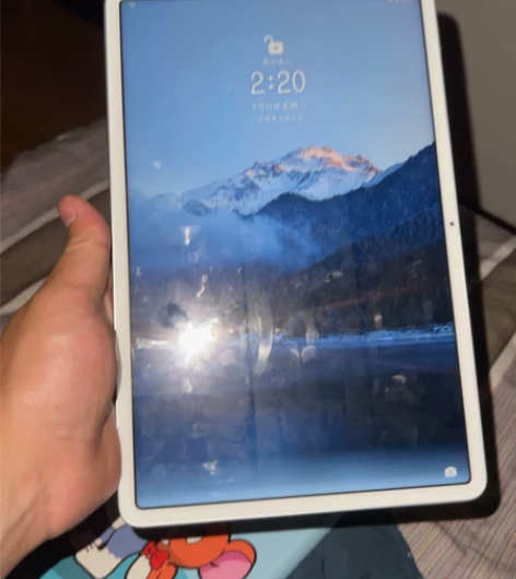 卖个华为pad11平板，表面99新，包修明...