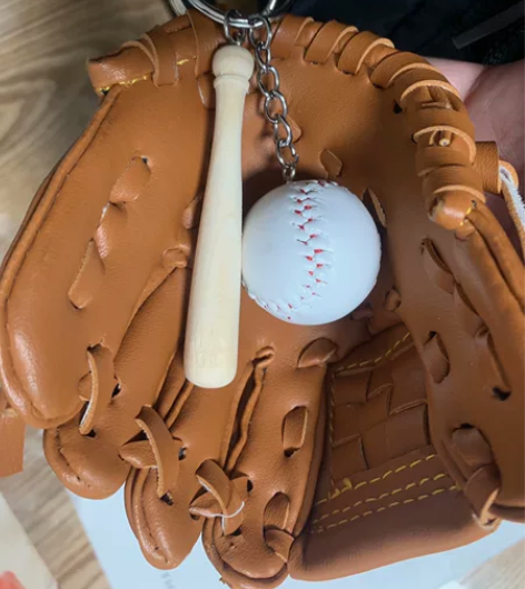 包邮棒球棍及棒球钥匙扣，可配棒球手套钥匙扣...