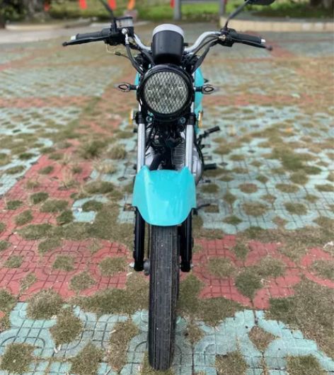 二手摩托车 铃木复古太子150cc苹果绿，...