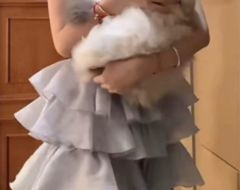 性感一字肩连衣裙夏季女纯欲辣妹修身挂脖蛋糕...