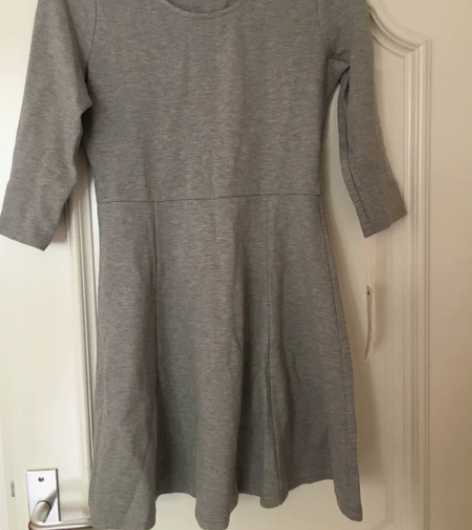 全新拉夏贝尔连衣裙舒适收腰M码 全新的，吊...