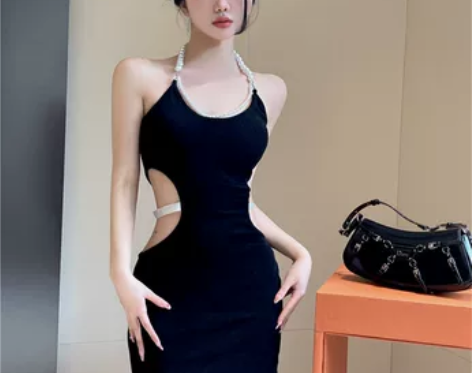 性感辣妹小黑裙 御姐风气质露腰小 心机