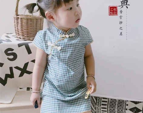 母婴店搬迁了。处理新款儿童旗袍 宝宝复古民...