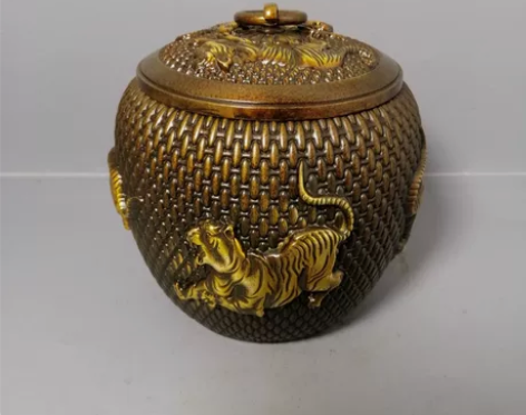 古玩铜器收藏，五虎茶叶罐，工艺精湛 材质：...