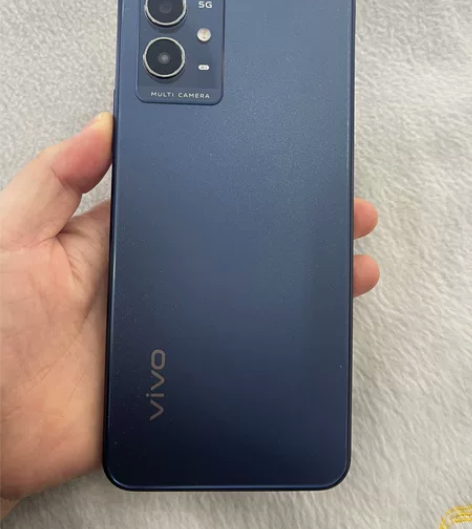 Vivoy33s 6+128G 99新 无...