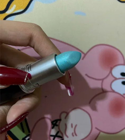 mac口红，专柜买的，真没用过，就试色。以...