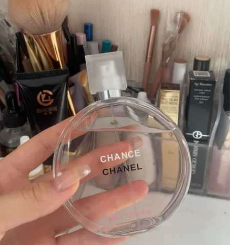 正品香水一百毫升  不想用了 看看能不能卖...