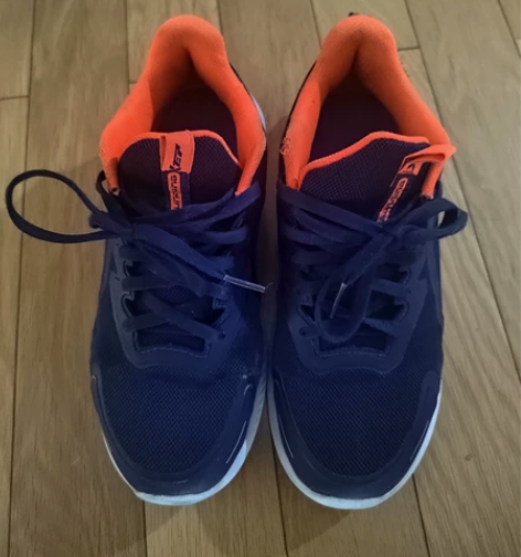 特步 正品 男大童运动鞋 38码，标准尺码...