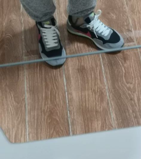 耐克运动鞋,英国带回来的款,7成新,36/...