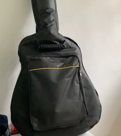 全新未使用，喜欢吉他的朋友可以拍。 感兴趣...