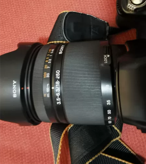 索尼A450单反相机，配18-250一镜走...