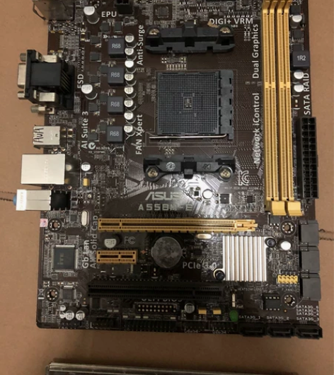 华硕fM2+主板。开机卡在进系统界面(图三...