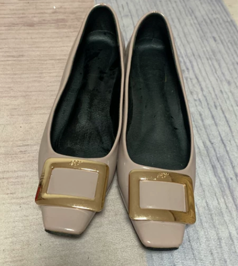 大象灰方扣单鞋 感兴趣的话点“我想要”和我...