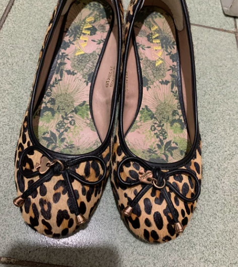 索菲娅 小圆头豹纹高跟单鞋，脚感舒服 很好...
