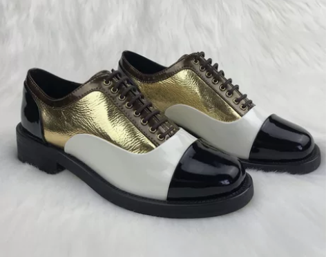 布洛克单鞋女中跟拼色系带英伦风厚底黑色小皮...