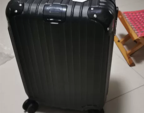 卡帝乐鳄鱼拉杆箱,全新,20英寸可登机,万...