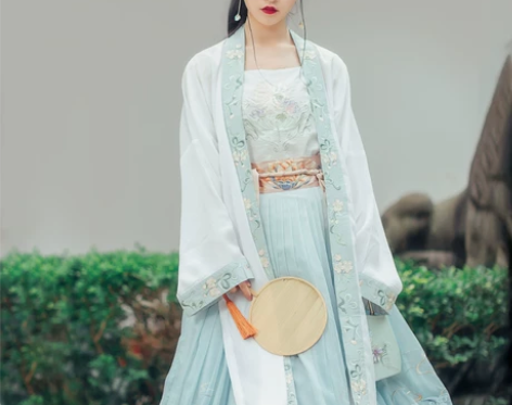 都城南庄 依云调 白色绣花长褙子全包边原创...