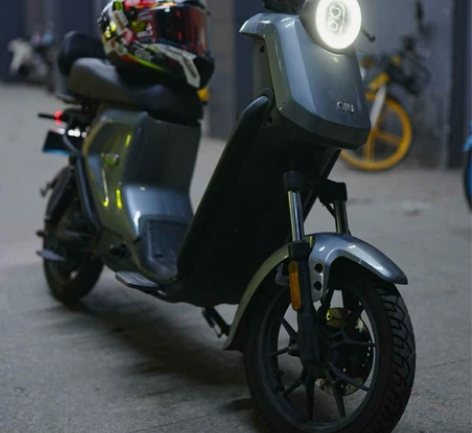 小牛电动uqi+ u+b ub六千公里板正...