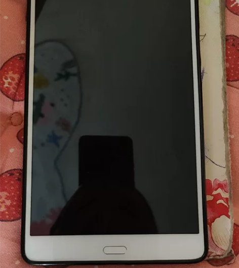 华为pad，送保护套，详细数据见图三 感兴...