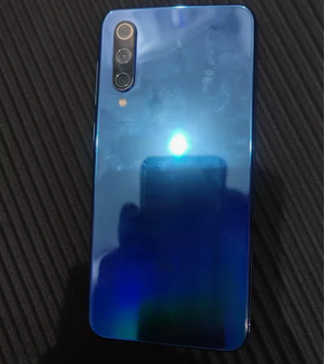 自用小米9se  6＋64 屏幕显示正常，...