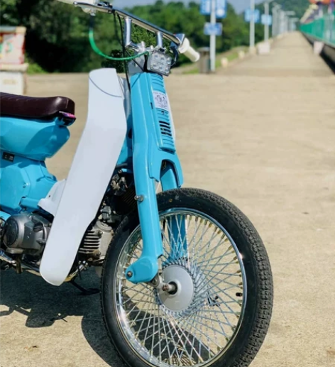 雅马哈cy80，重庆80改装复古弯梁摩托车...