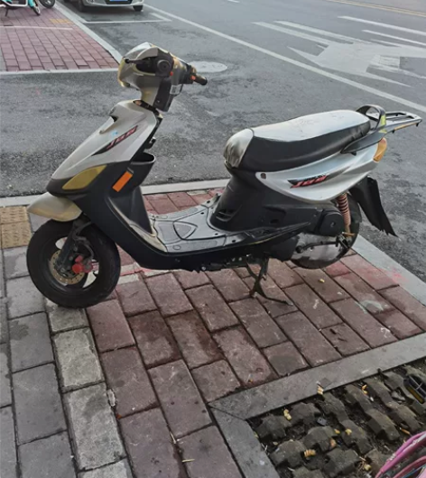 出售雅马哈一辆，无手续，表走灯亮一把着，有...