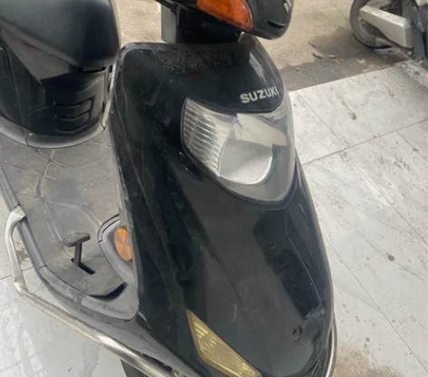 铃木踏板摩托车125，嘎嘎好骑，给油就走，...