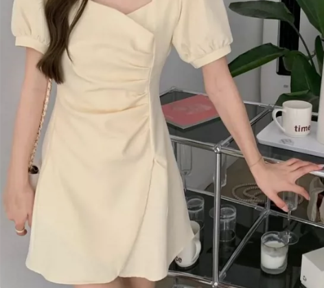 法式锁骨裙小个子御姐轻熟风反季清仓泡泡袖收...